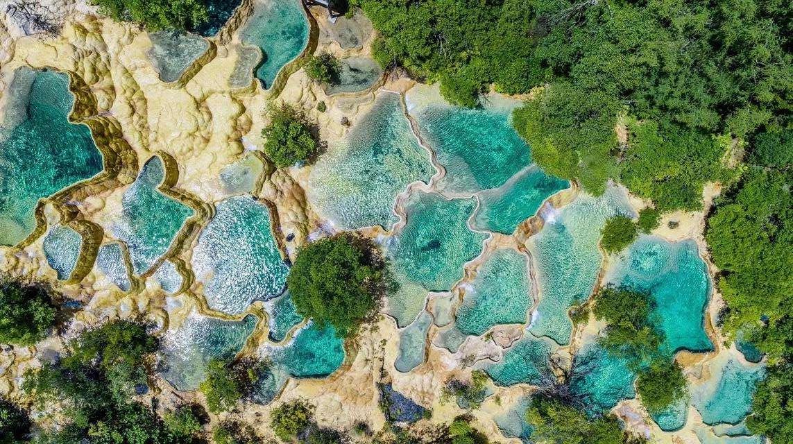 钙华池